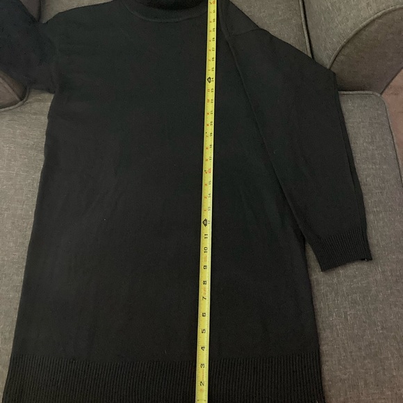 Dress - Picture 10 of 11